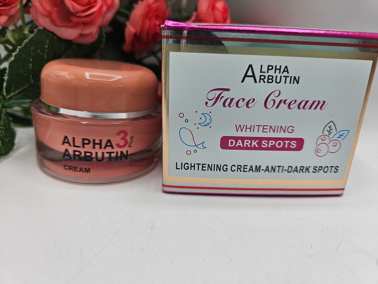 Creme visage clarifiant anti taches à l'Alpha Arbutin – Image 2