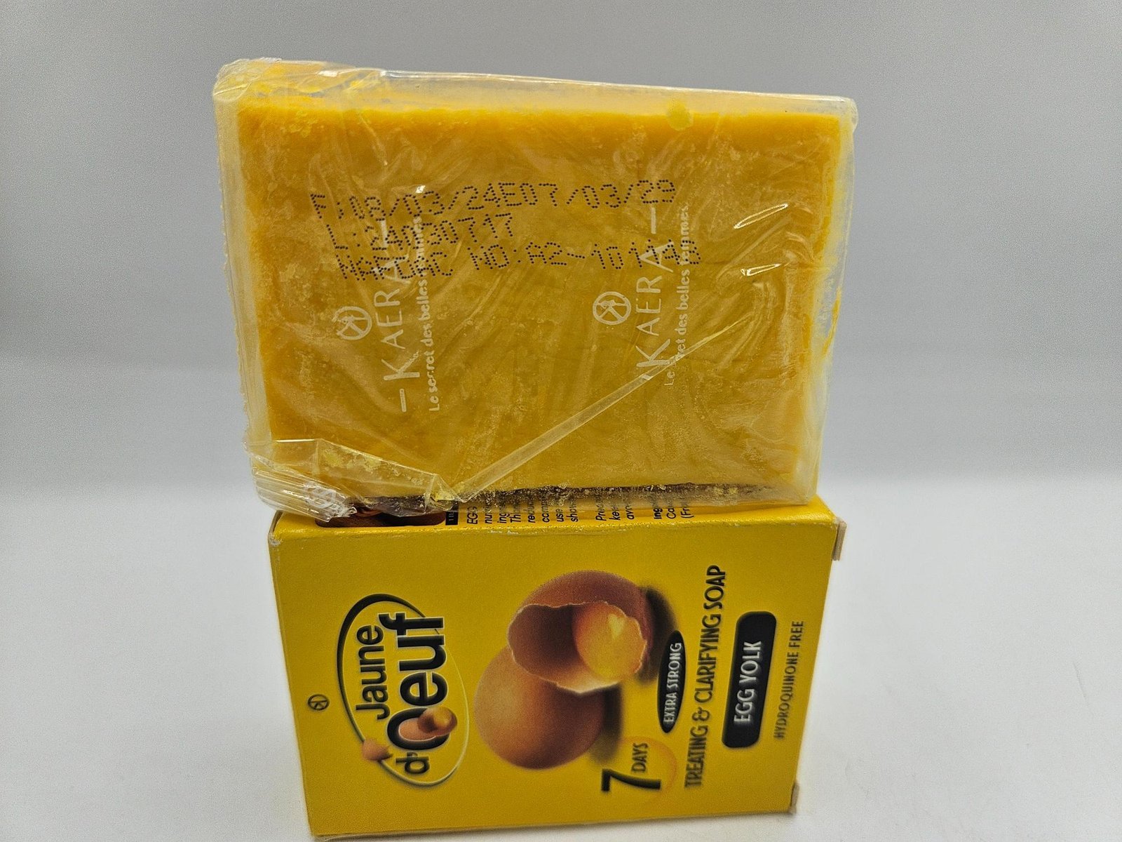 Jaune d'Oeuf Savon anti taches concentré clarifiant et efficace – Image 3