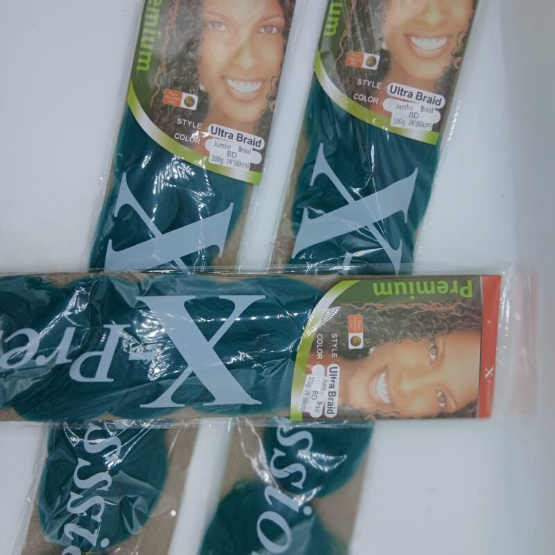 3 Pieces X-pression premium Ultra Braid jumbo braid synthetique. couleur  VIOLETTE A34 et 100g 60cm